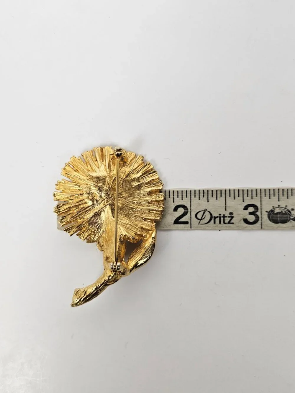 Vtg Flower‎ Dandelion Gold Tone Brooch Pin Textured Clear Rhinestone Baguette